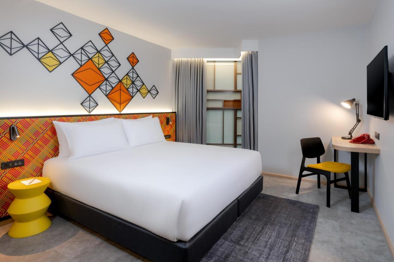 Отель Ibis Styles Bangkok Silom Экстерьер фото