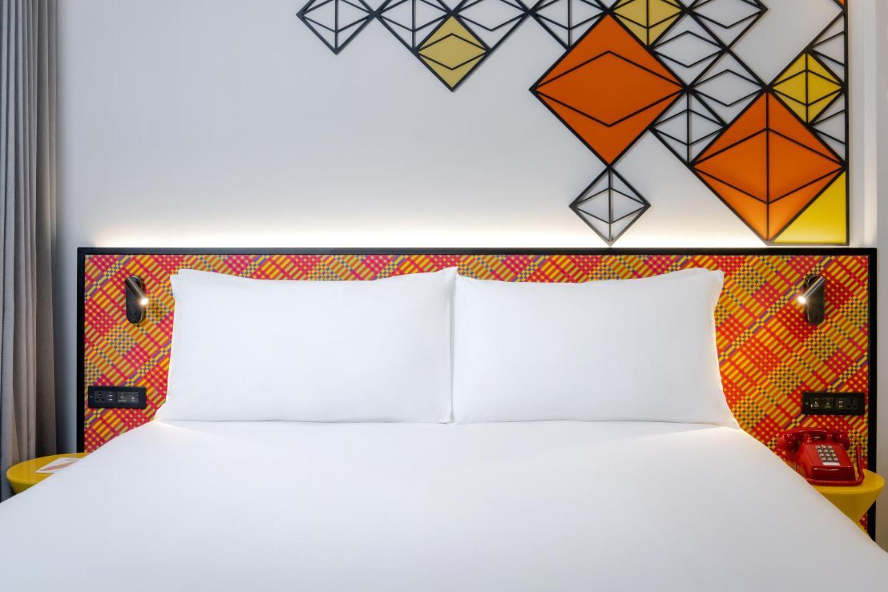 Отель Ibis Styles Bangkok Silom Экстерьер фото