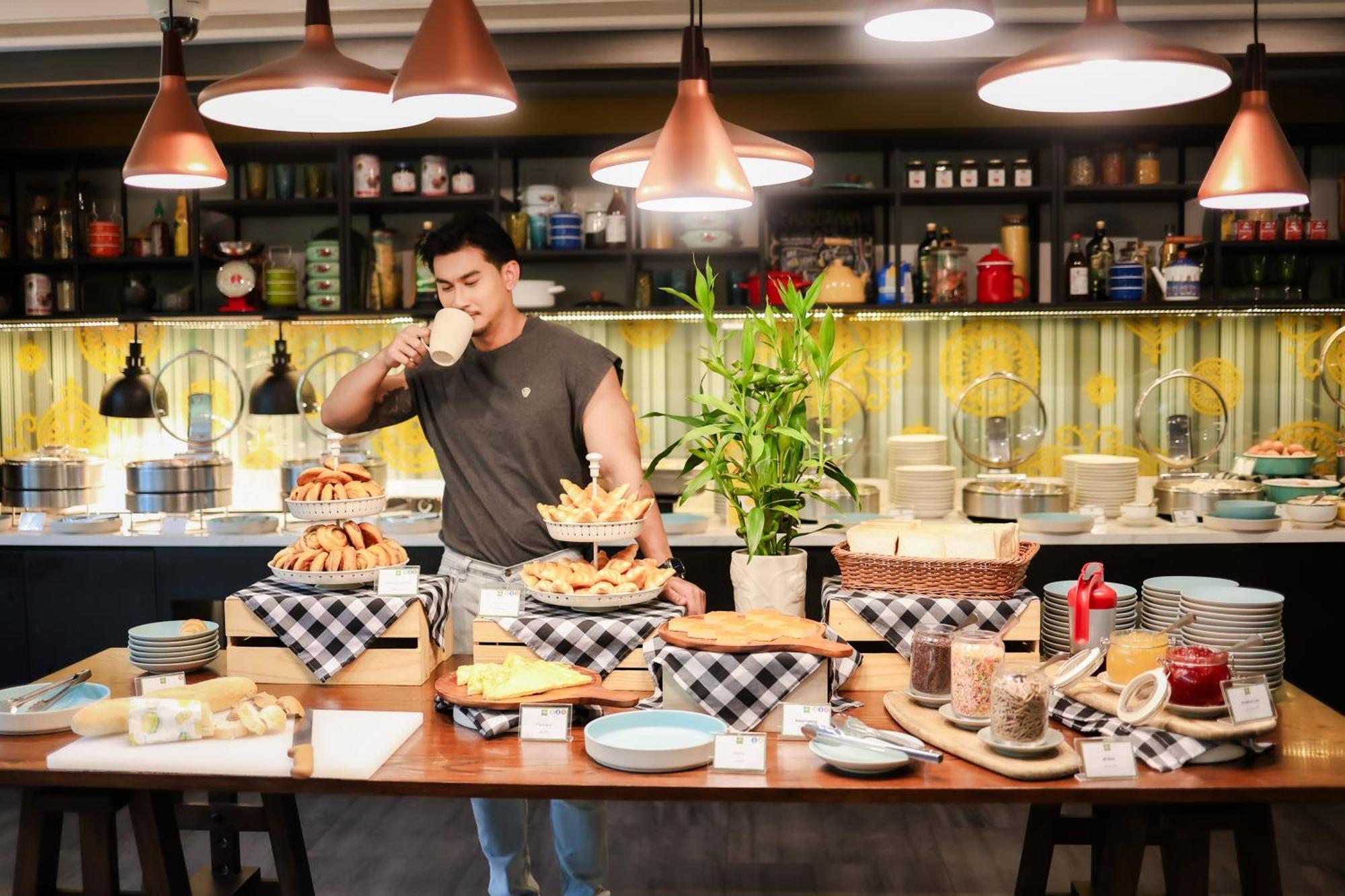 Отель Ibis Styles Bangkok Silom Экстерьер фото